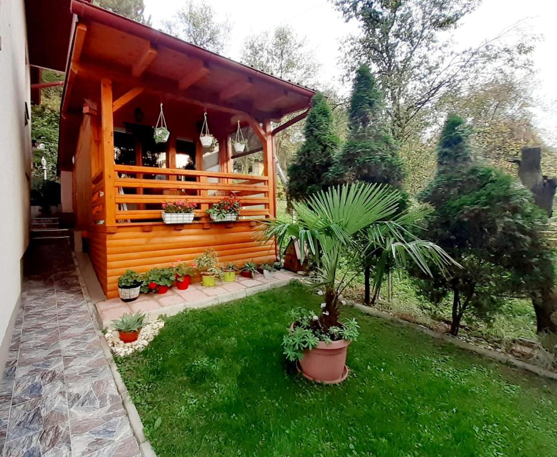 Obiteljski Apartman Borovi Високо Экстерьер фото