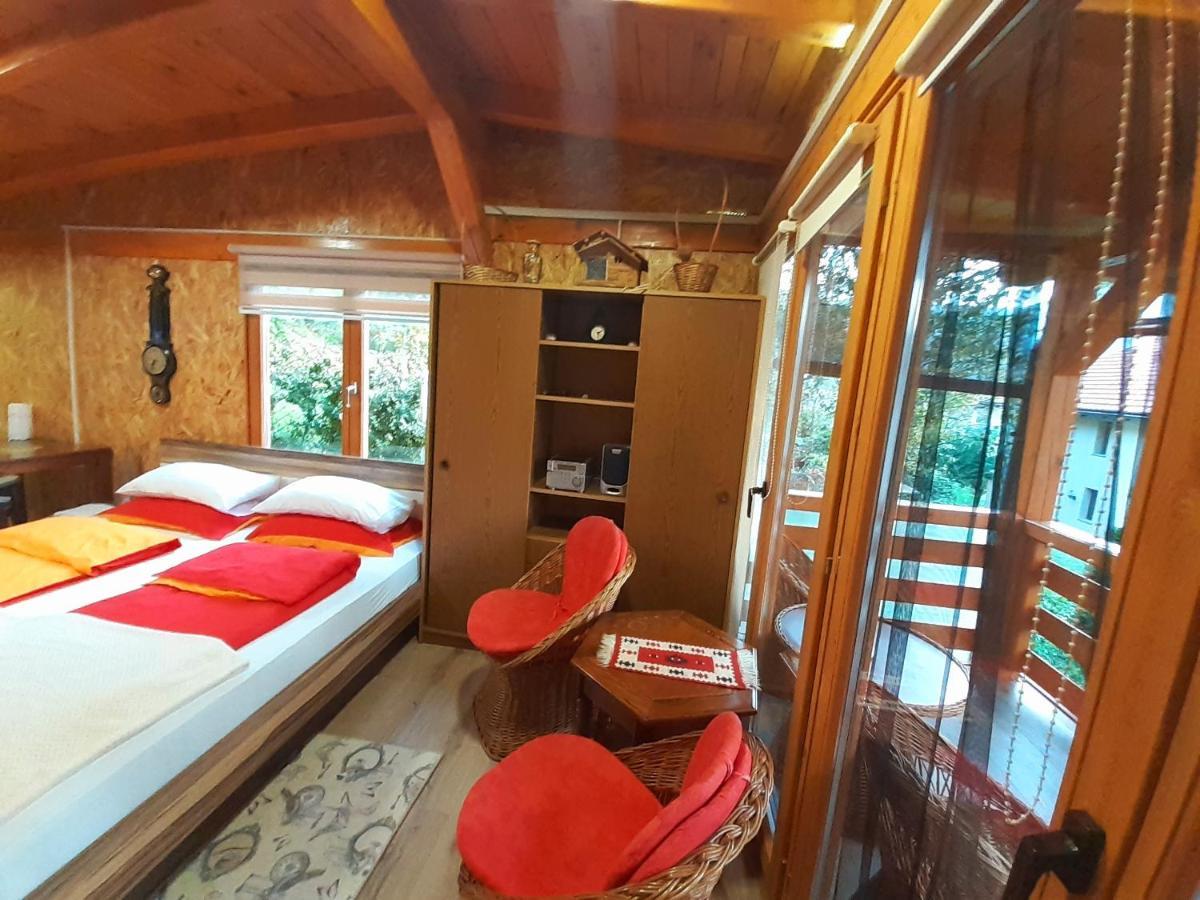 Obiteljski Apartman Borovi Високо Экстерьер фото
