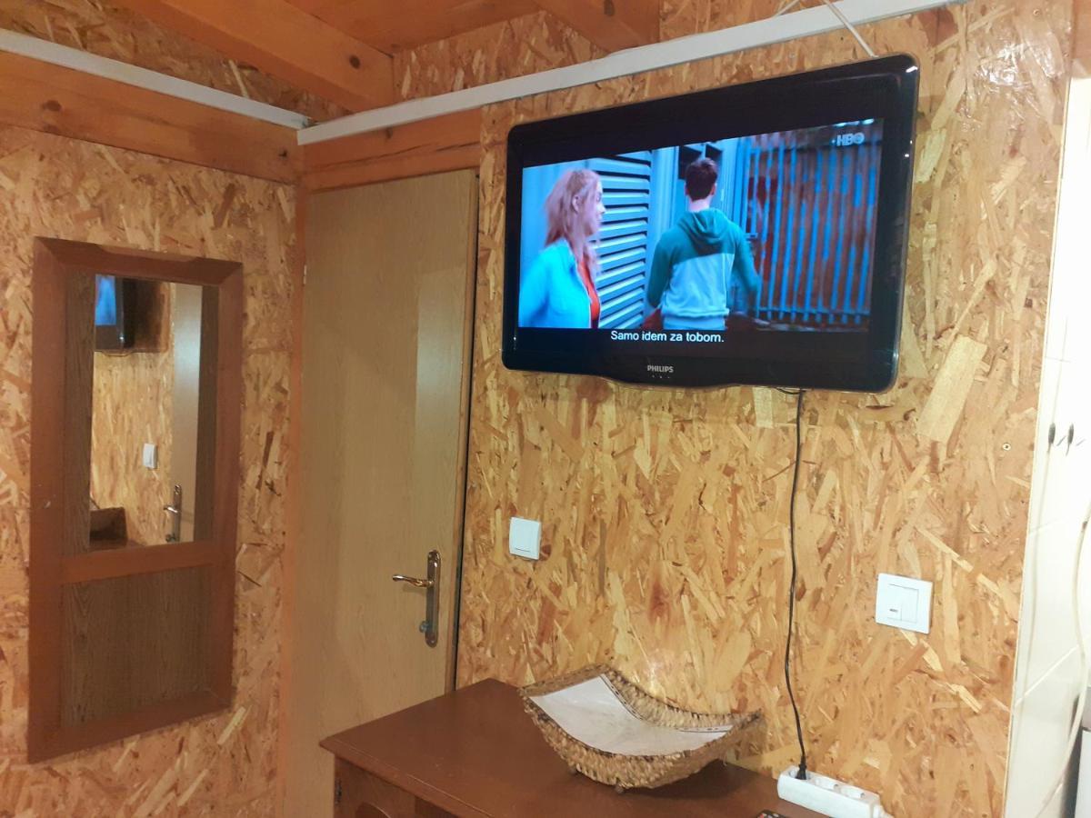Obiteljski Apartman Borovi Високо Экстерьер фото